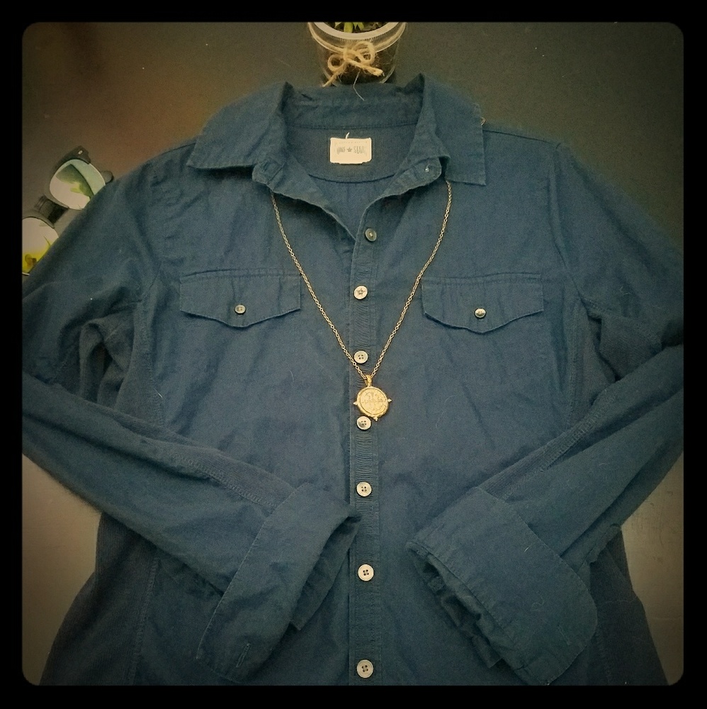 Converse button up shirt!💜💙